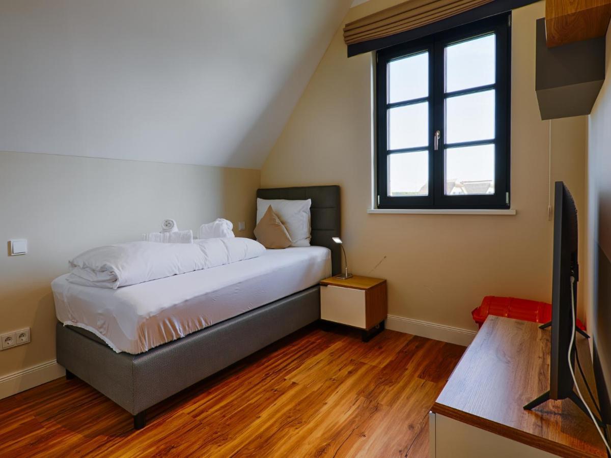 Reetland Am Meer - Premium Reetdachvilla Mit 3 Schlafzimmern, Sauna, Kamin Und Massagesessel F05 Dranske Extérieur photo